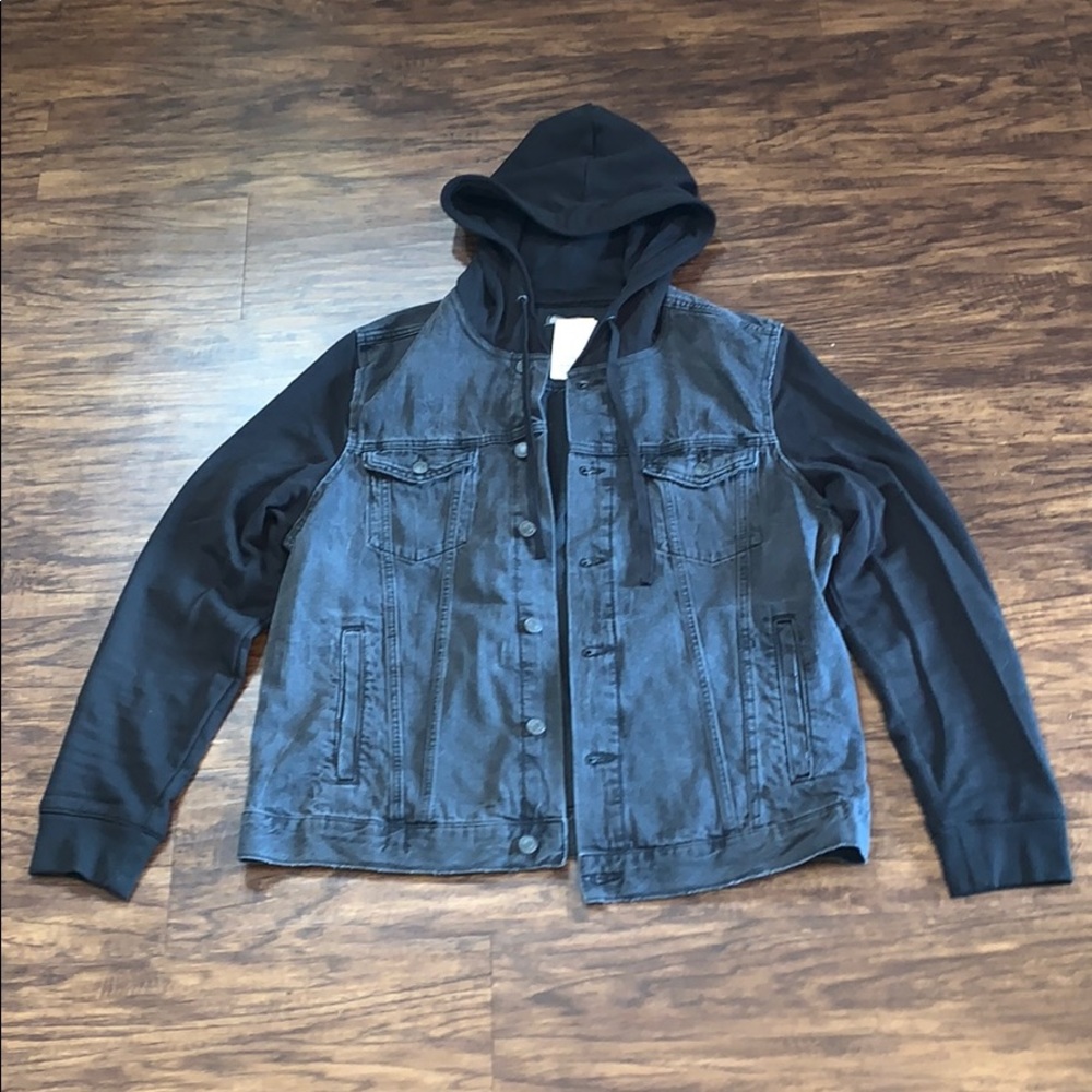 NWT Men’s Jean Vest Hoodie Size XL